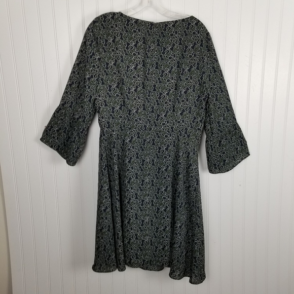 Banana Republic Womens Dress Dark Floral Print Bell Sleeves Size 6 Black Green - Picture 10 of 13